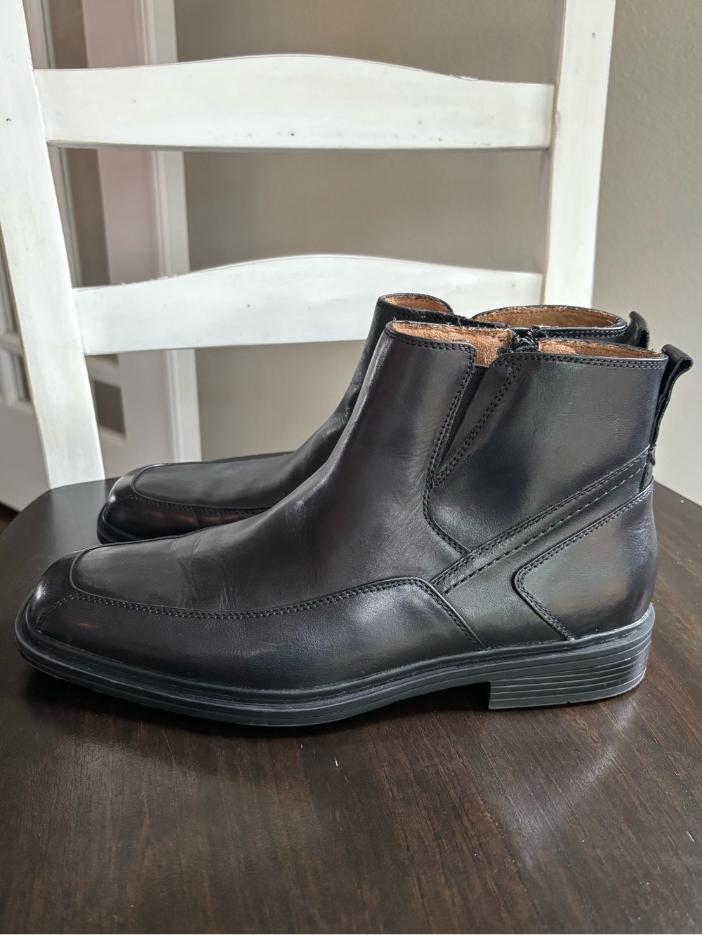 Florsheim Men’s Black Leather Chukka Zip Boots Size 10.5